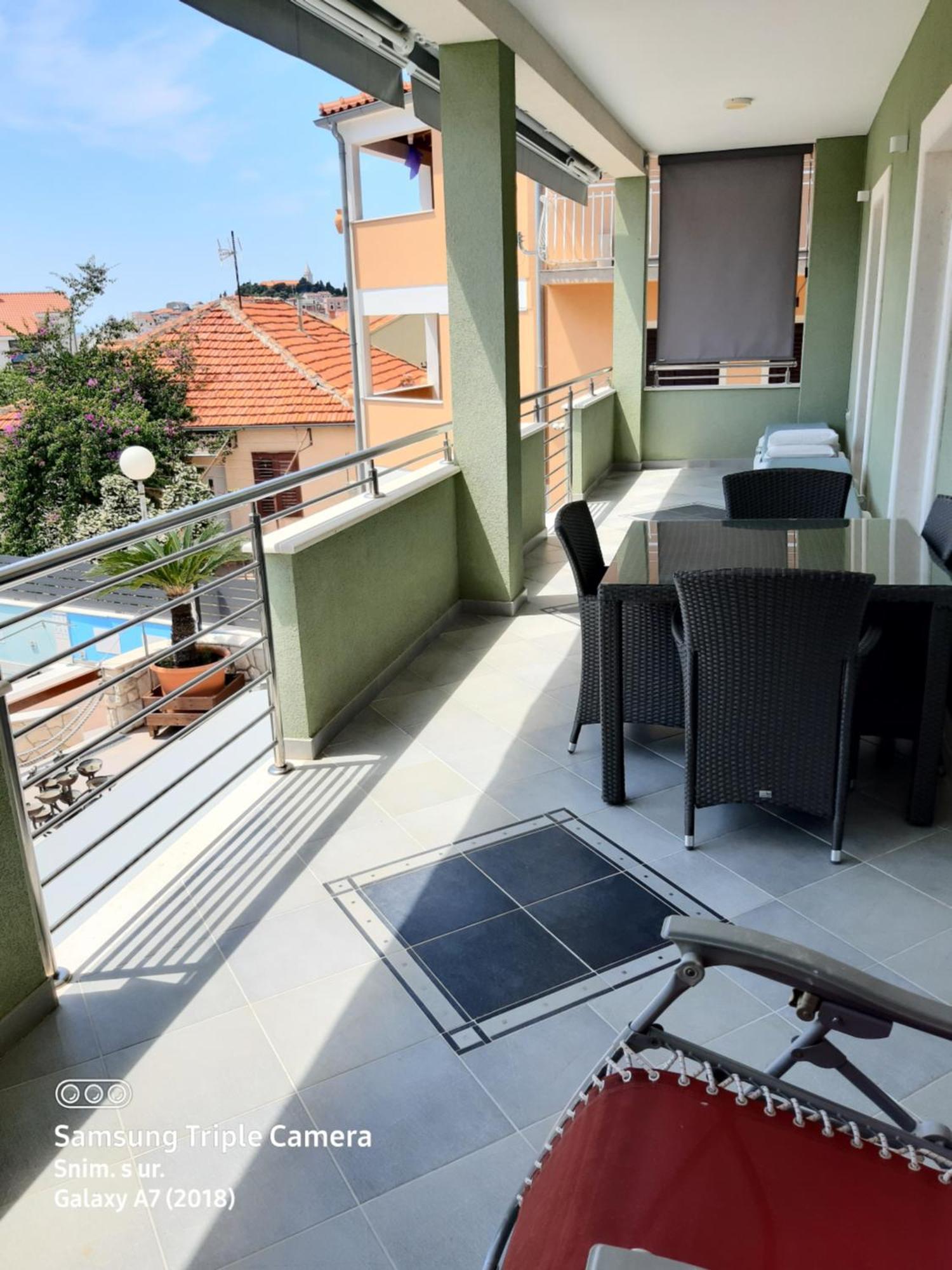 -Villa Sjor -Primosten-Apartmani- Has 2 Large Apartments And 2 Smaller Ones -Primosten Lokvice 6 Zewnętrze zdjęcie